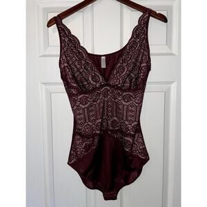 Adrienne Vittadini Womens Plus Burgundy Lace Trimmed Sz 2X Shaping Lace Bodysuit